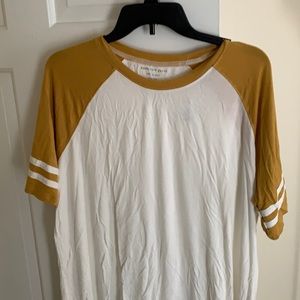 American Eagle soft and sexy t